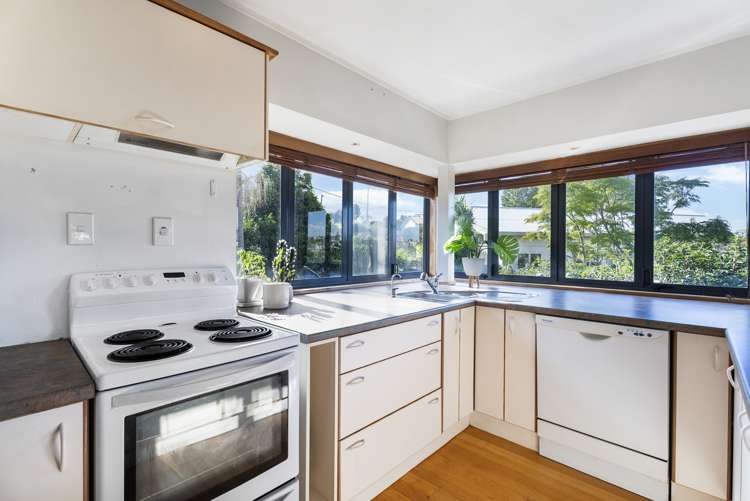 51 Swann Beach Road Stanmore Bay_3