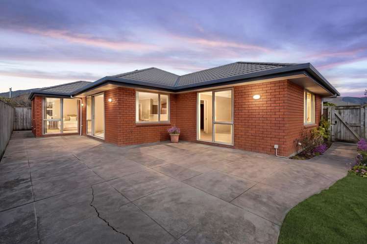6 Ruth Taylor Avenue Stoke_15