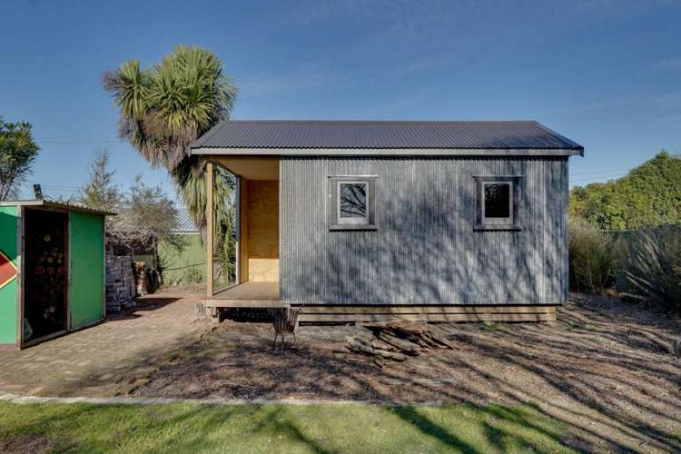 51 Inkerman Street Renwick_18