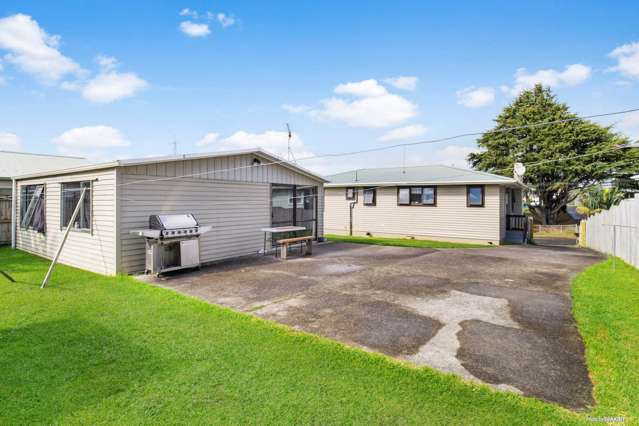 11 Whitley Crescent Otara_4