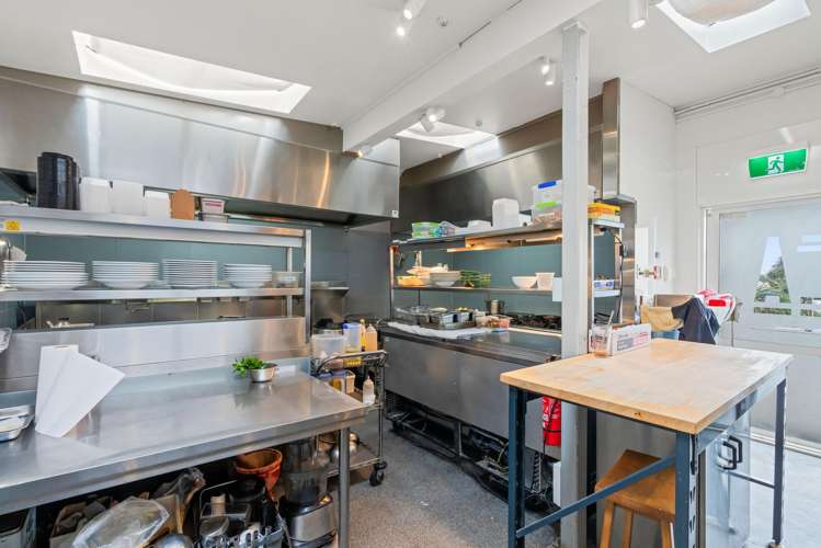 1 Waimea Road Waikanae Beach_10