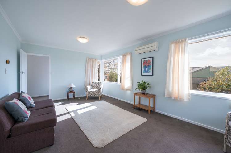 29 Churchill Avenue Richmond_10