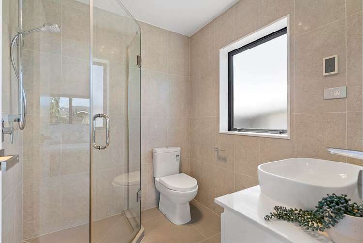 8 Makura Road Long Bay_17