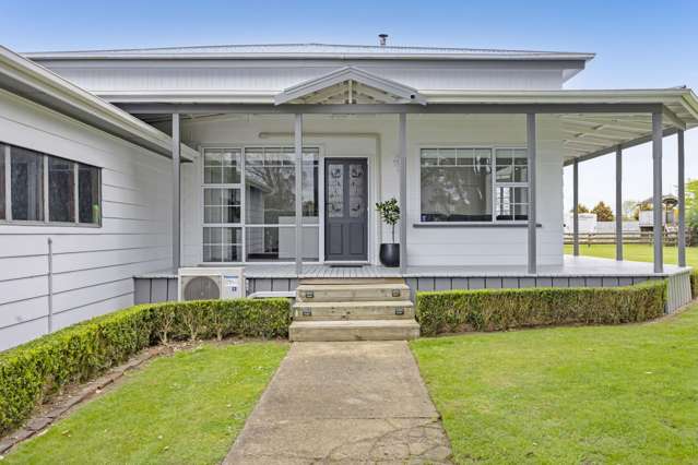 GARAGING, SPACE AND STYLE - THE COMPLETE PACKAGE