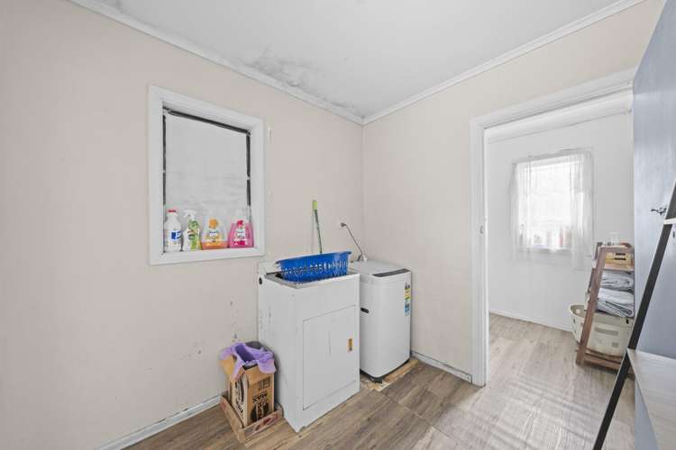 215 Buckland Road Mangere East_15