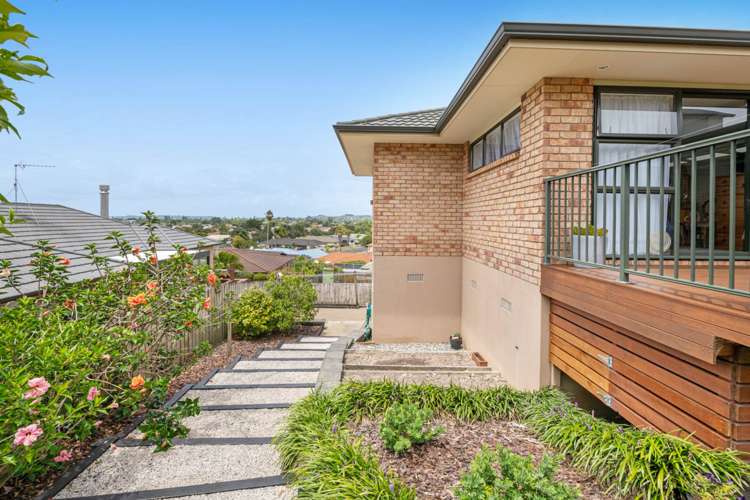 125 Grovenor Drive Orewa_16