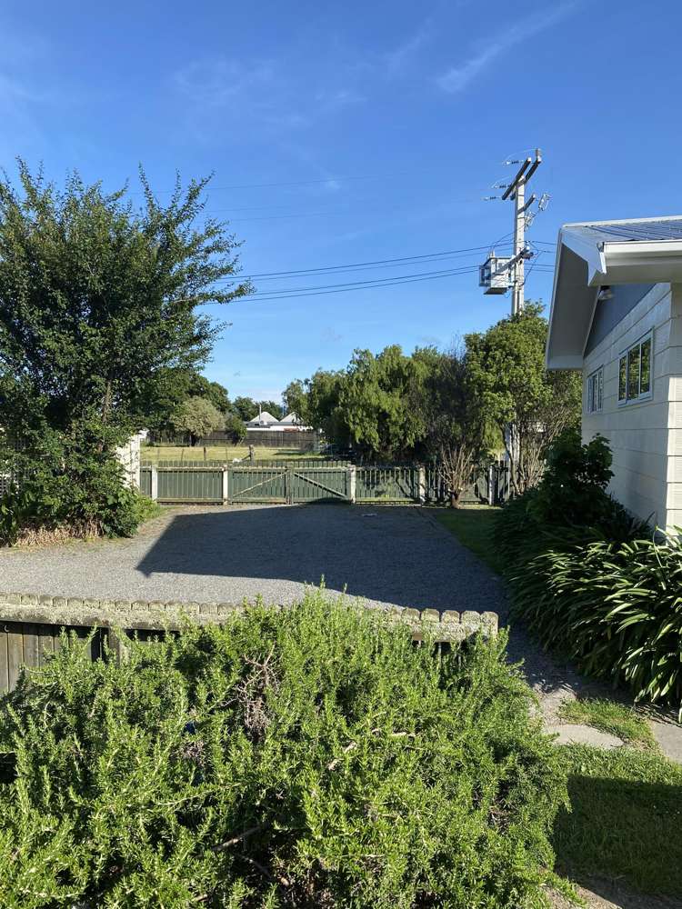 12-14 Cork Street Martinborough_17