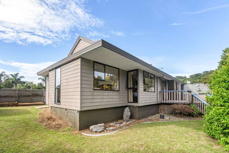 98 Fairway Drive Te Kamo_26