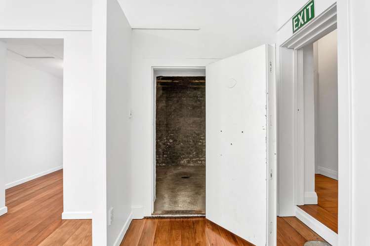 175 + 175A High Street Eltham_33