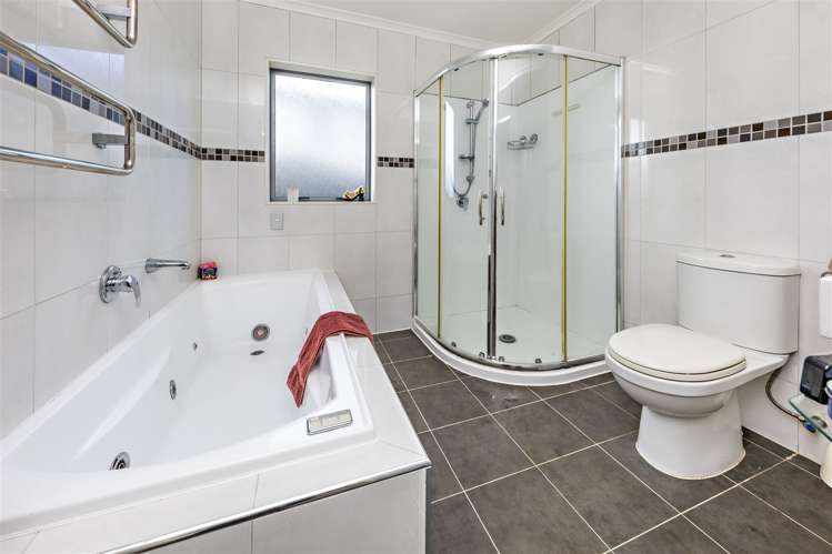 5 Savina Court Flat Bush_17