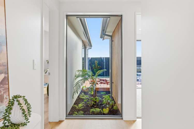 207 Lady Isaac Drive_4