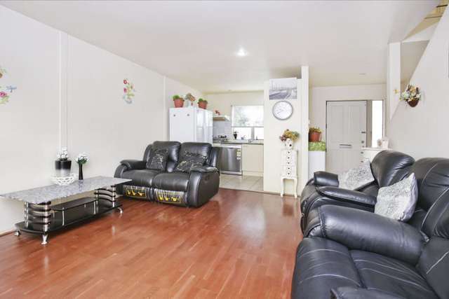 5/4 Ambrico Place New Lynn_2