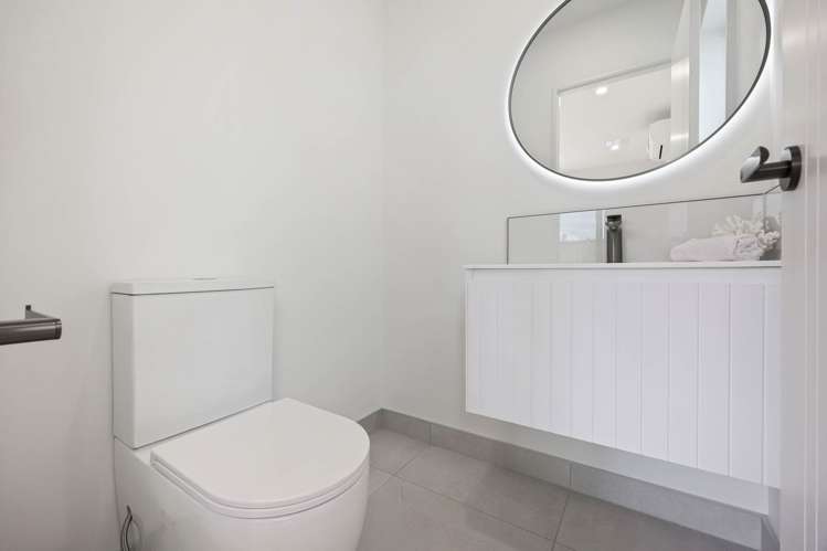12B Butley Drive Farm Cove_37