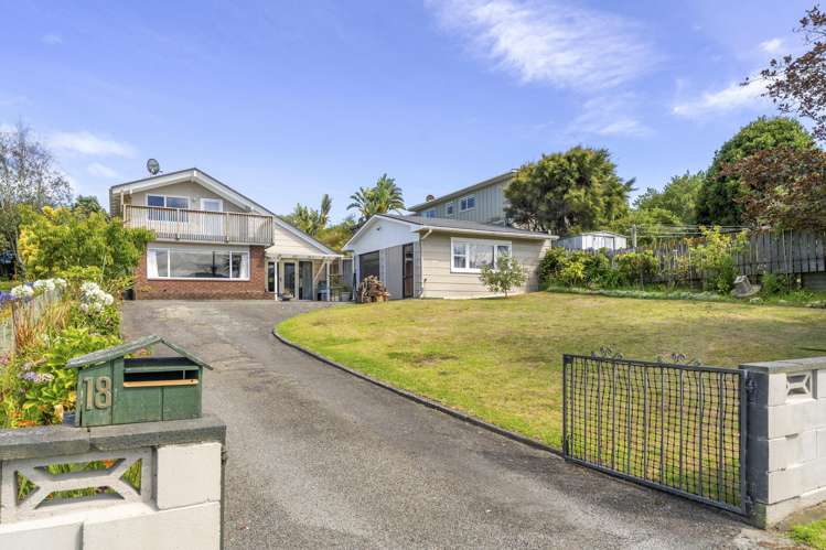 18 Robert Mckeen Street Otaki Beach_20