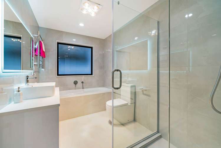 5 Tullymore Drive Flat Bush_15