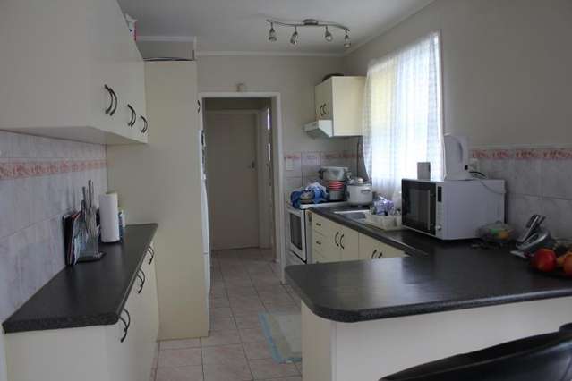 8 Romney Place Manurewa_1