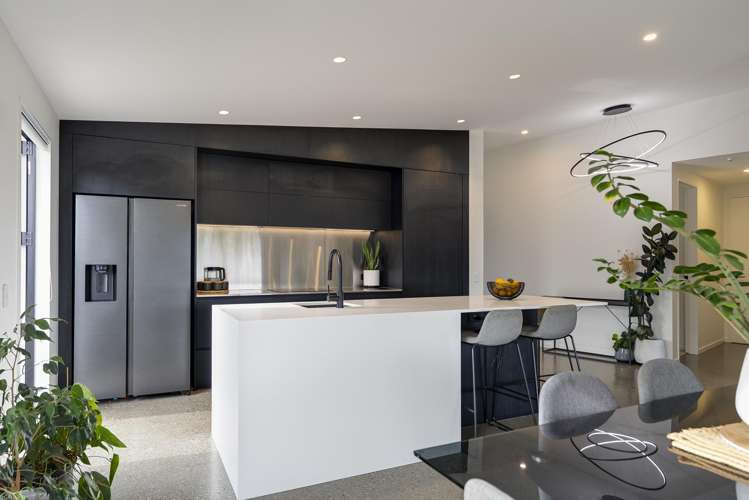 16 Hanworth Road Richmond_6