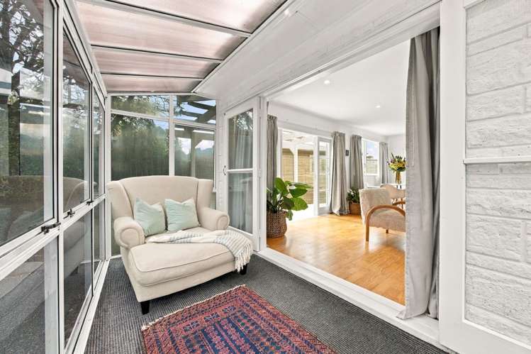 25 McPhail Street Birkdale_7