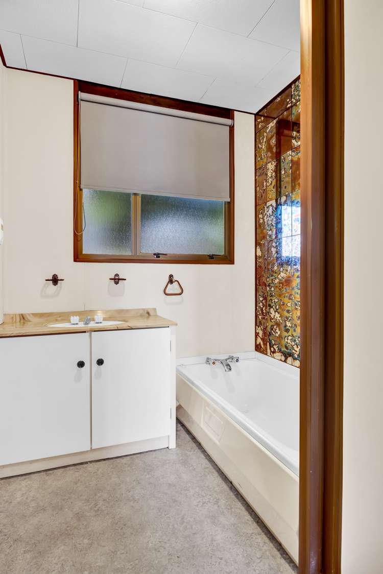 7 Lindaver Grove Merrilands_36