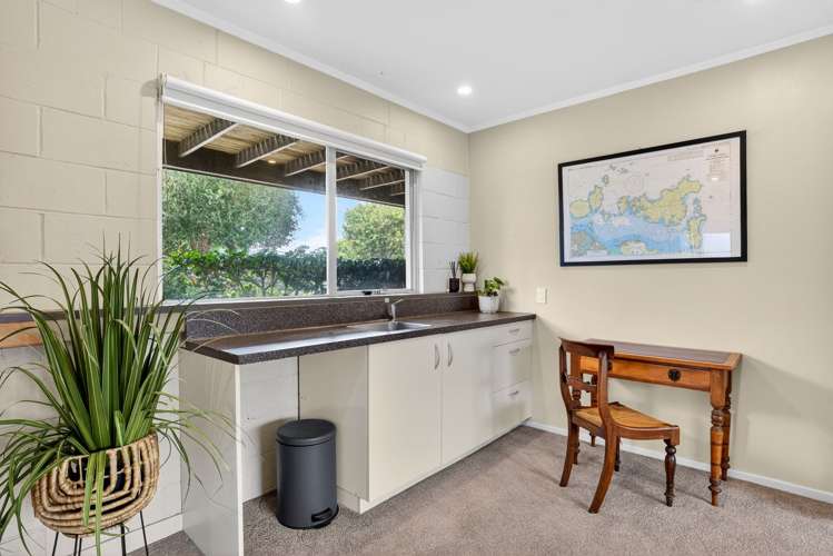 27 Gulf Crest Bucklands Beach_34