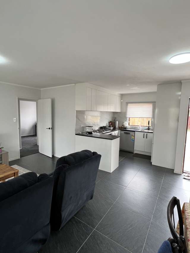 2/8 Taka Street Takanini_1