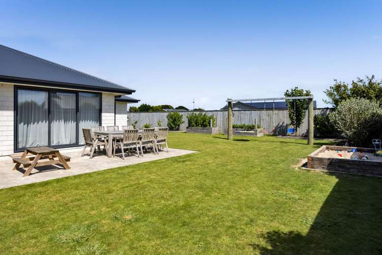 35 County Drive Hawera_22