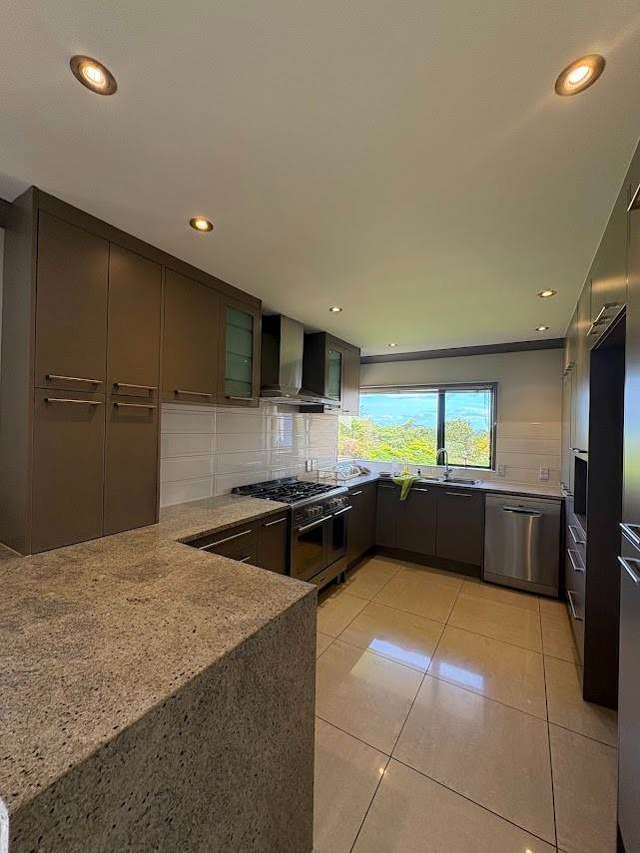 14 Highgrove Lane Totara Vale_2