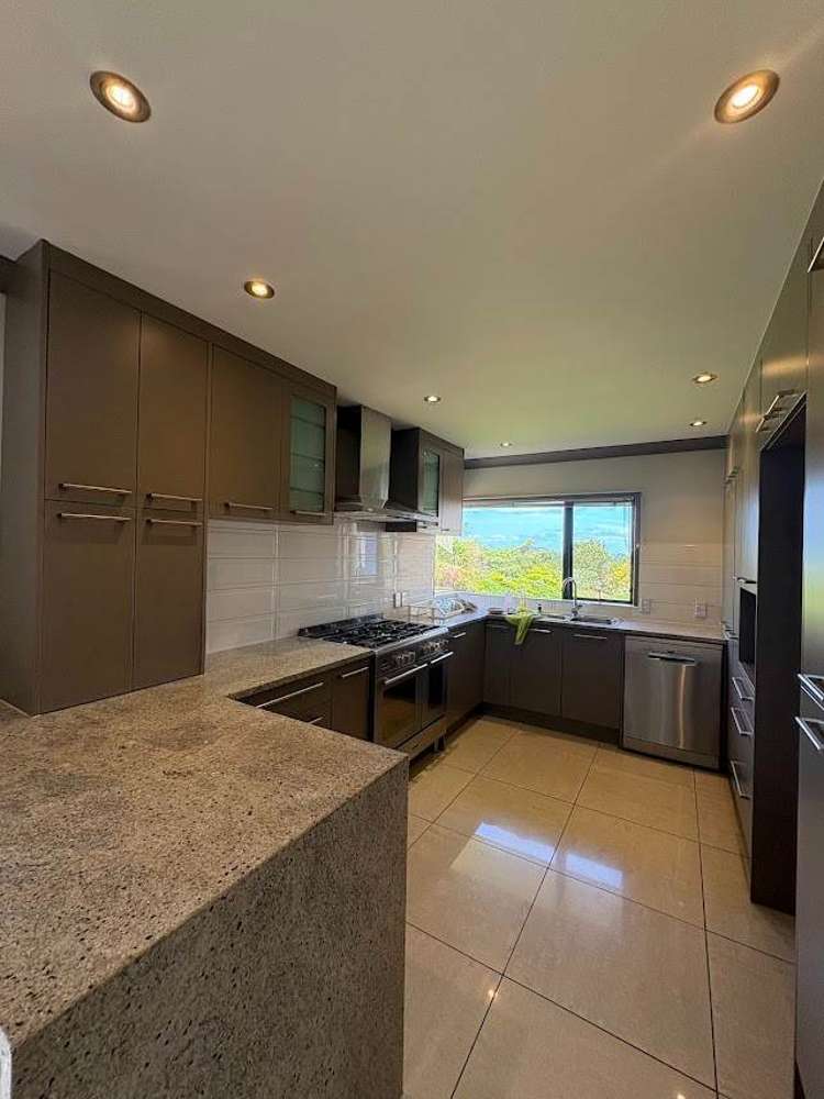 14 Highgrove Lane Totara Vale_2