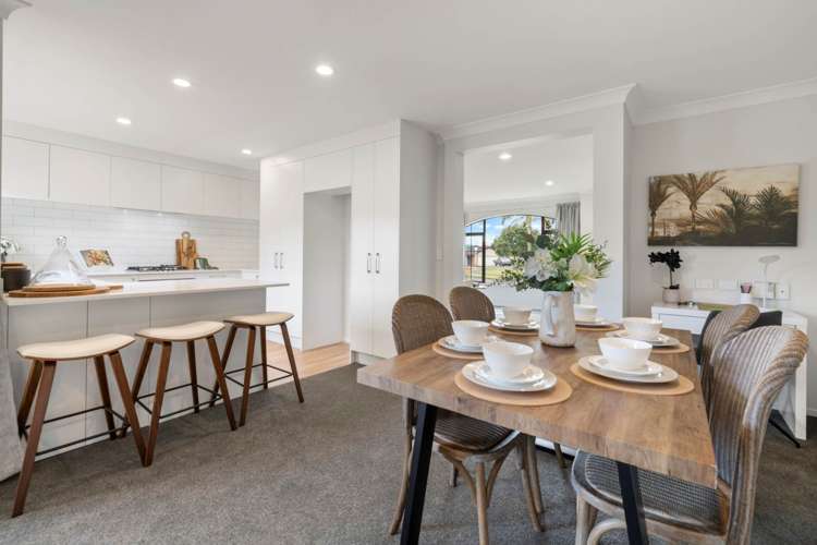 5 Ashkirk Place Wattle Downs_9