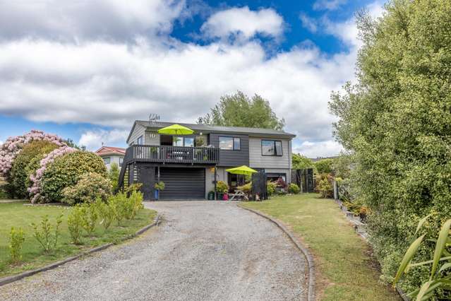 10 Rowena Crescent Motuoapa_1