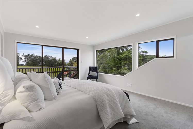 113 Beach Road Castor Bay_6