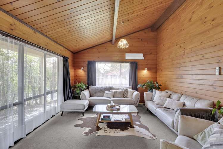 5 Marlowe Drive Leamington_13