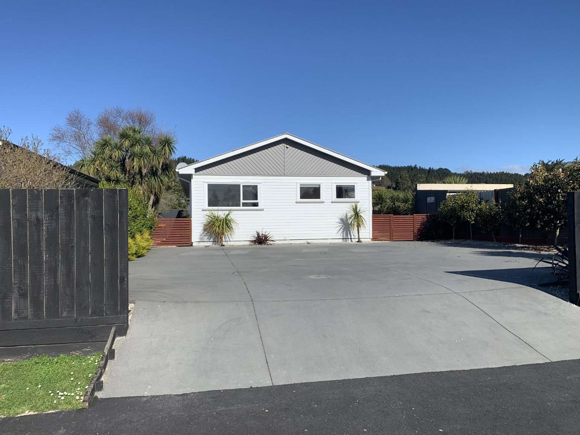 4 Soper Road 10288_0