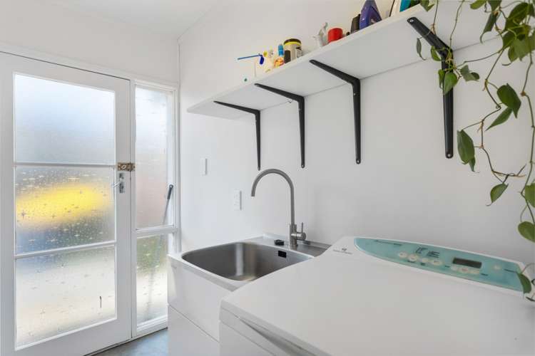 1/2 Vodanovich Road Te Atatu South_13