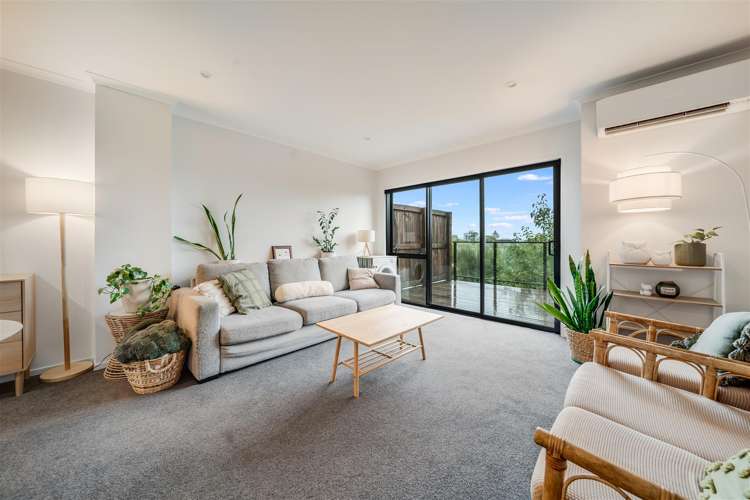 10/14 Ruakiwi Road Hamilton Lake_1