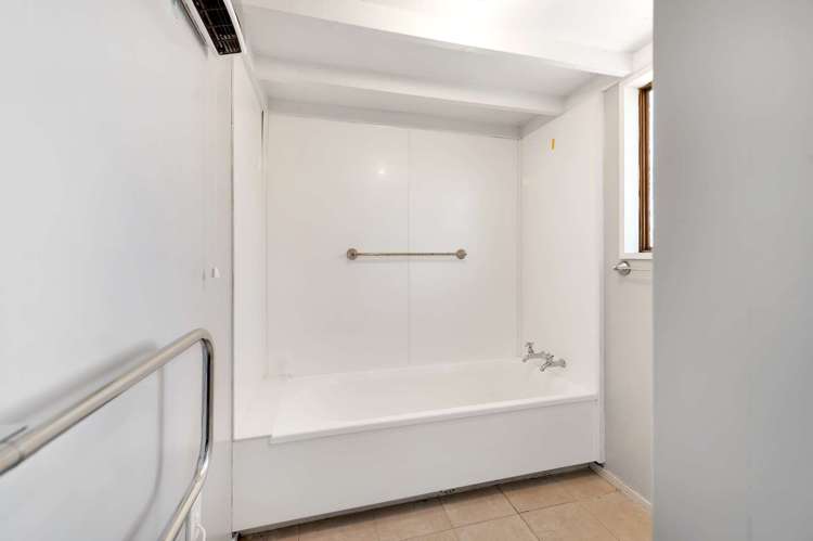 8 Banks Place Tawhero_15