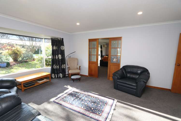 306 Beach Road East Elgin_12