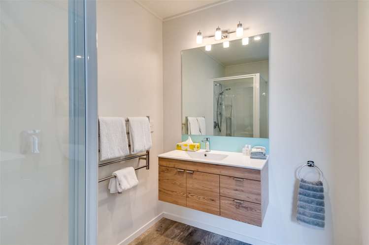 54 Charles Street Westshore_15