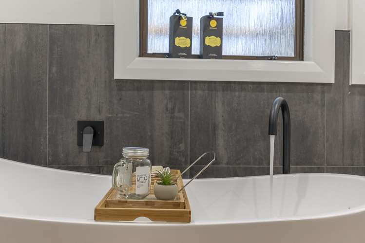 44B Crosland Road South Head_42