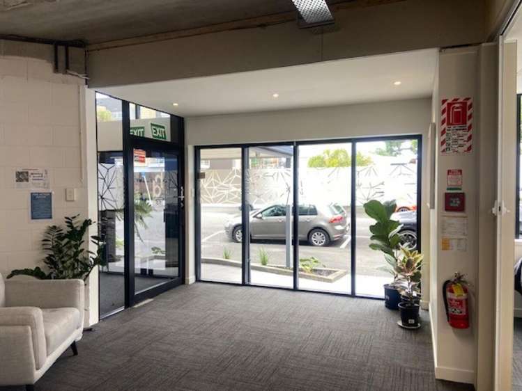 12 GF Vialou Street Hamilton City Central_2