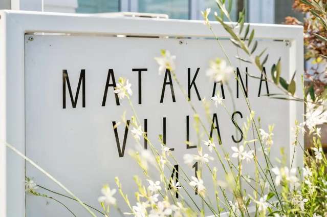 In The Heart of Matakana Village