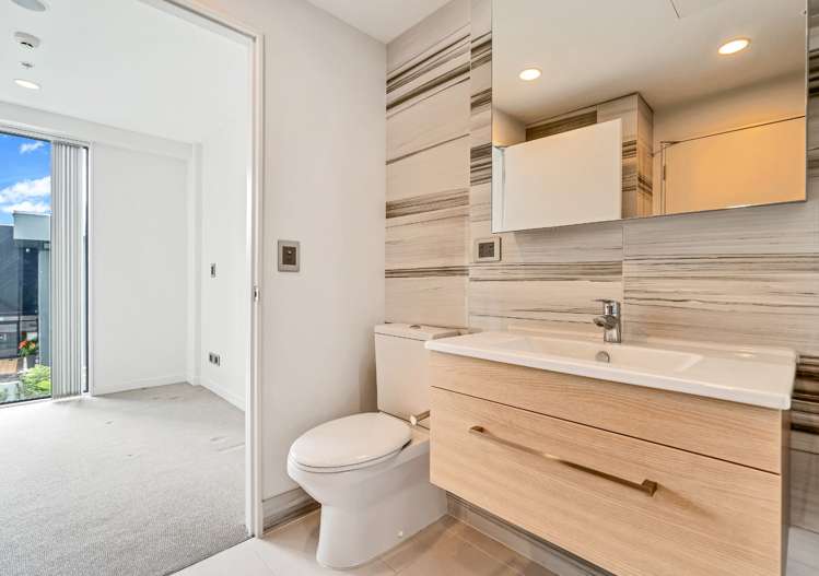 105/10 Lion Place Epsom_3