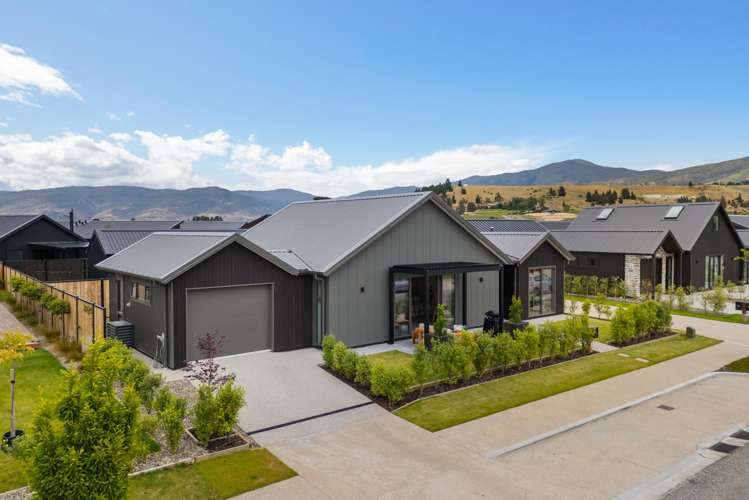 18 Magnum Drive Cromwell_22