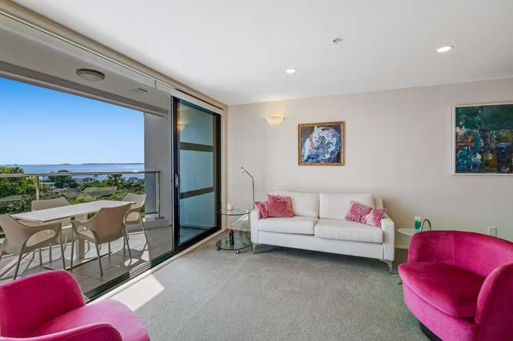 5B/175 Hurstmere Road Takapuna_3
