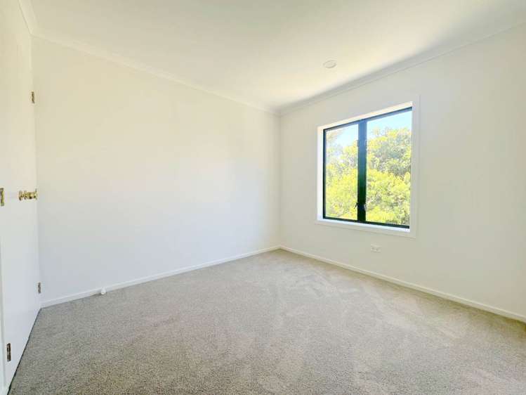 83/1 Ambrico Place New Lynn_9