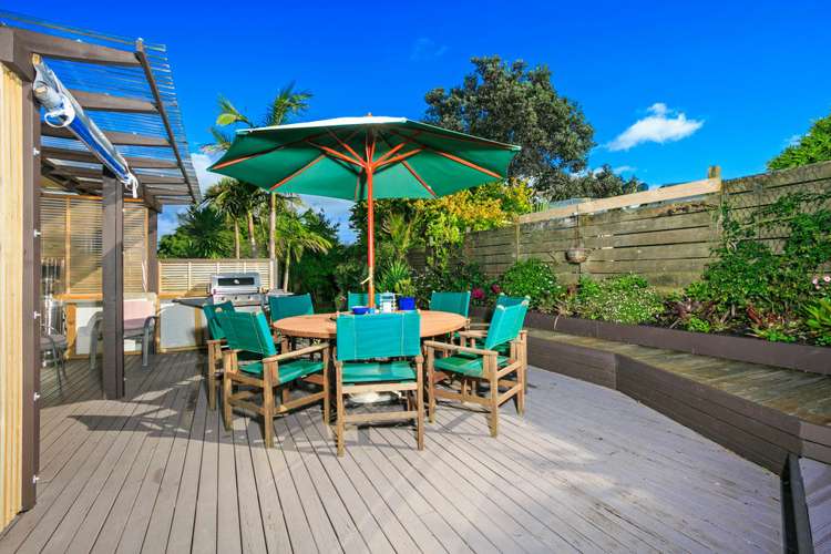 3 Stott Avenue Birkdale_12