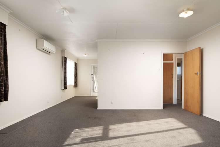 1/12 Newbourne Crescent Redwoodtown_6