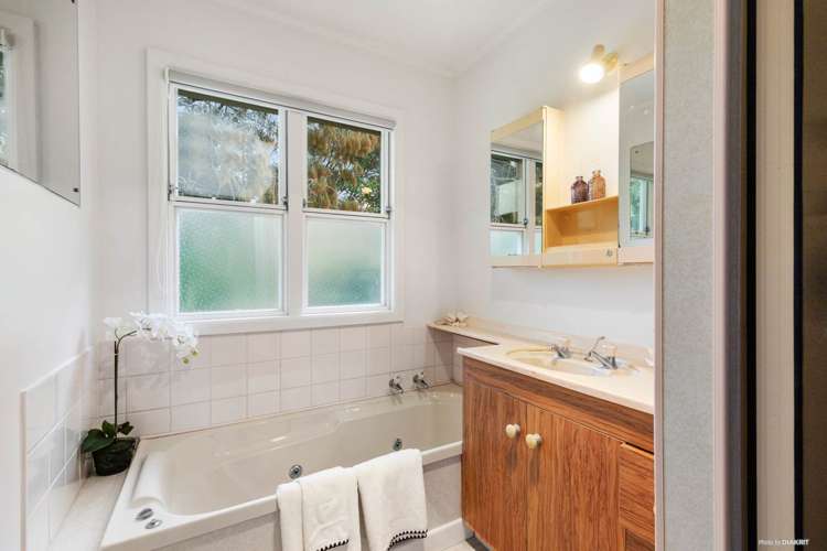 2 Awhitu Road Waiuku_16