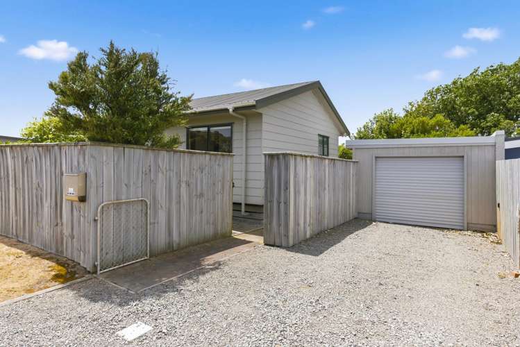 130 Renown Road Raumati South_24