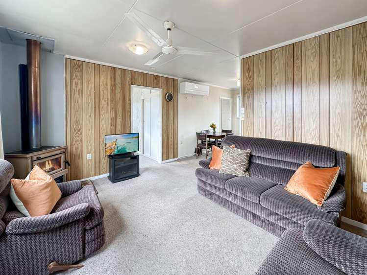 9 Maryburn Road Twizel_10